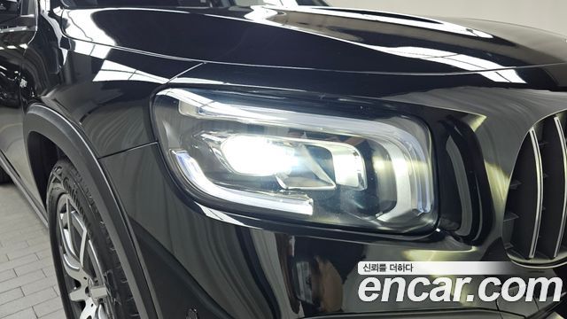 Mercedes-Benz GLB-Class 2021 — photo 8