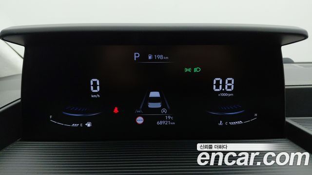 Hyundai Staria 2023 — photo 5