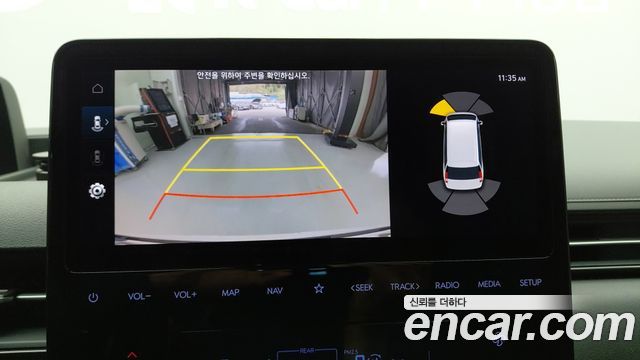 Hyundai Staria 2023 — photo 7