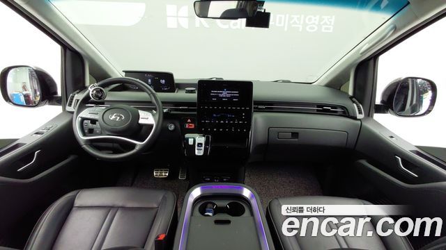 Hyundai Staria 2023 — photo 12