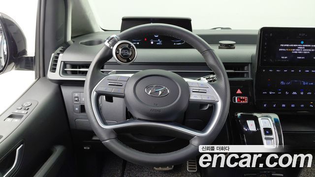 Hyundai Staria 2023 — photo 13