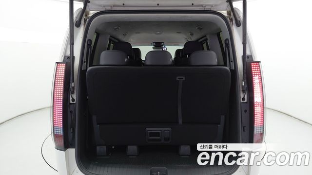 Hyundai Staria 2023 — photo 14