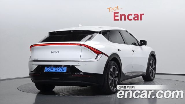 Kia EV6 2022 — photo 2