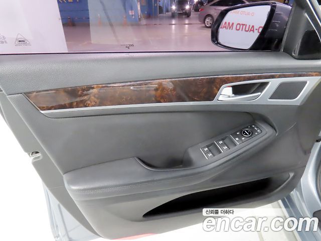 Hyundai Genesis 2016 — photo 15