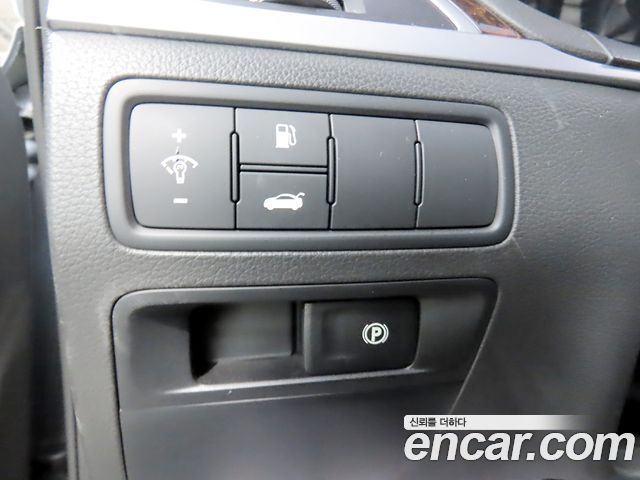 Hyundai Genesis 2016 — photo 16