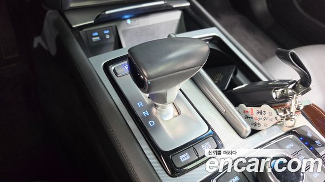 Genesis G80 2017 — photo 12
