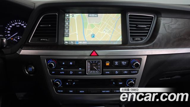 Genesis G80 2017 — photo 19