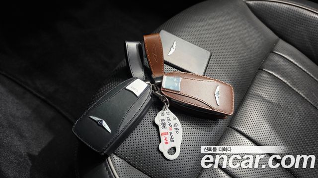 Genesis G80 2017 — photo 22