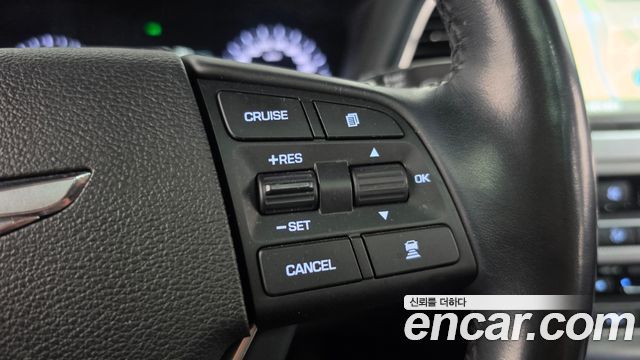 Genesis G80 2017 — photo 23