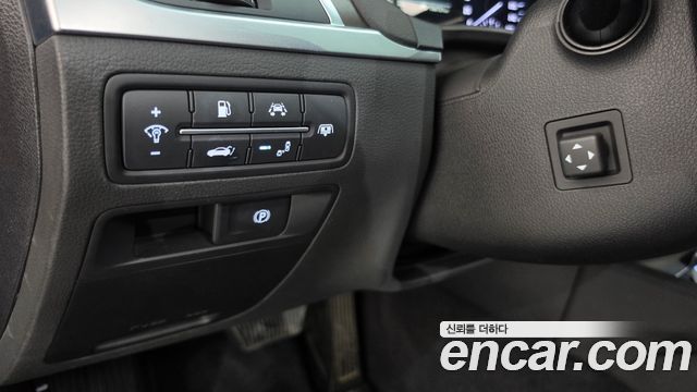 Genesis G80 2017 — photo 30