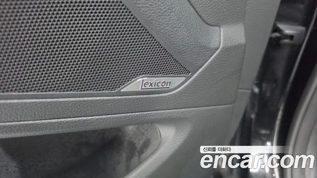 Genesis G80 2017 — photo 34