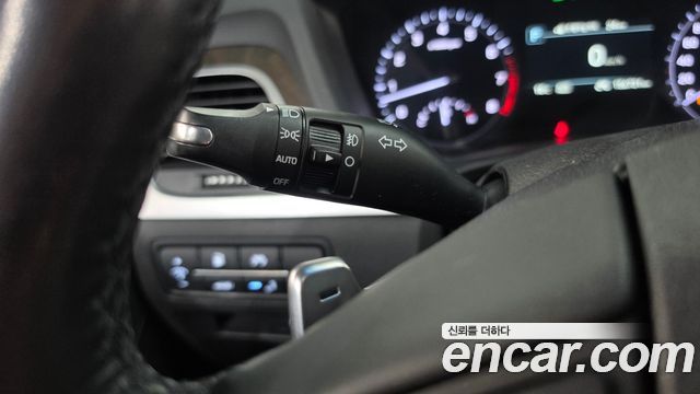Genesis G80 2017 — photo 35