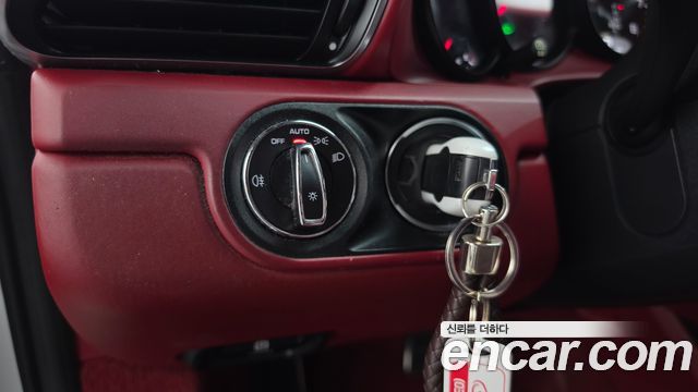 Porsche 911 2017 — photo 25