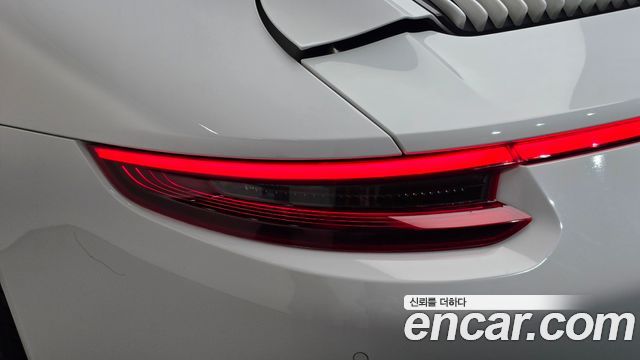 Porsche 911 2017 — photo 9