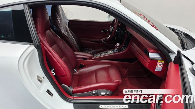Porsche 911 2017 — photo 16
