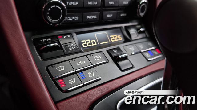 Porsche 911 2017 — photo 29