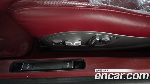 Porsche 911 2017 — photo 31