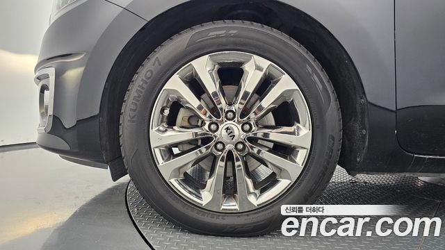 Kia Canival 2016 — photo 5