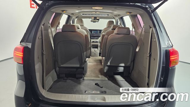Kia Canival 2016 — photo 25