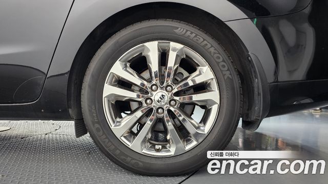 Kia Canival 2016 — photo 7