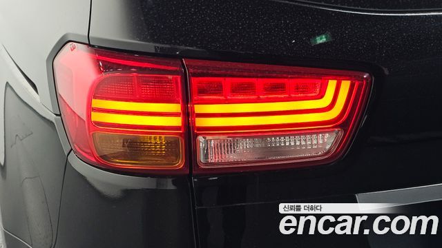 Kia Canival 2016 — photo 9