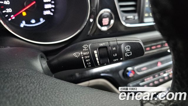 Kia Canival 2016 — photo 30