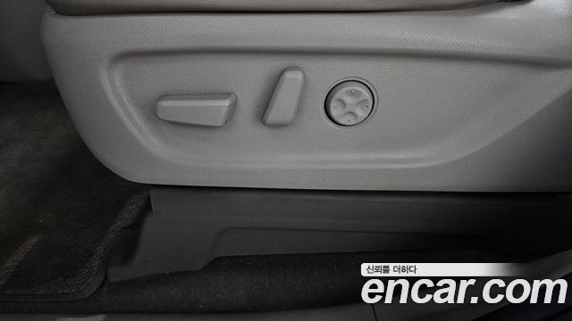 Kia Canival 2016 — photo 31