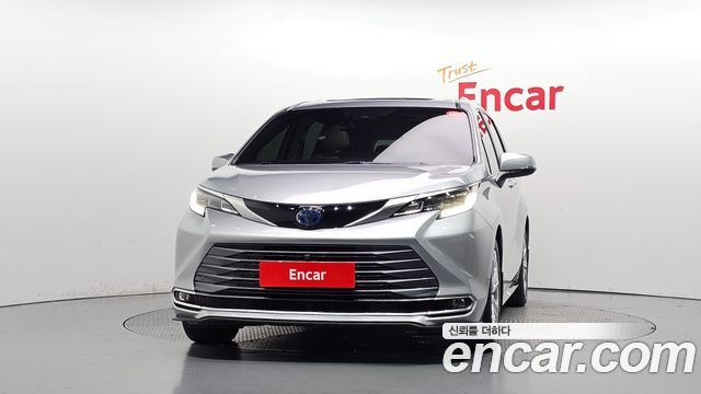 Toyota Sienna 2021 — photo 3