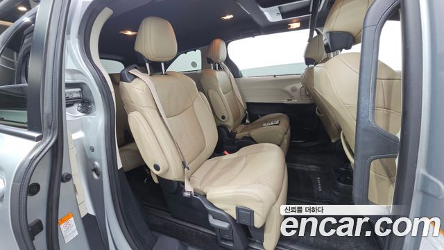 Toyota Sienna 2021 — photo 17