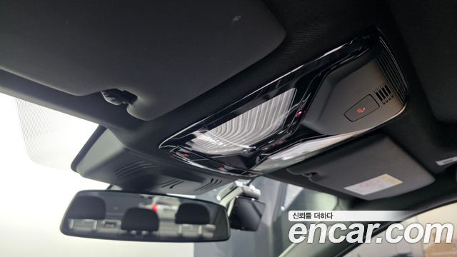 BMW 3-Series 2023 — photo 28