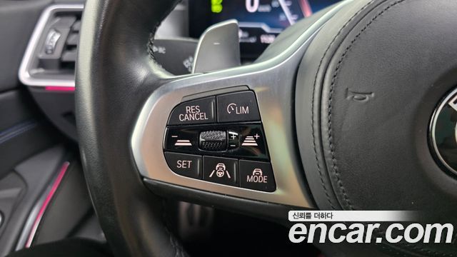 BMW 3-Series 2023 — photo 32