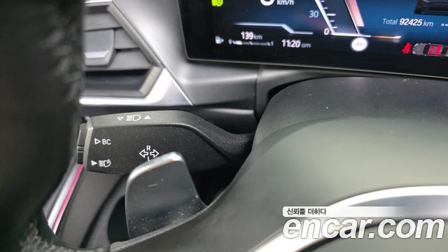 BMW 3-Series 2023 — photo 37
