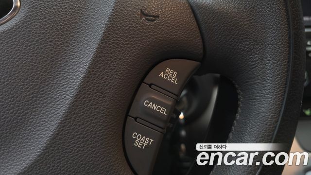 Kia Canival 2013 — photo 28