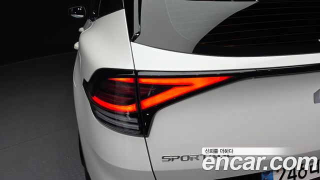 Kia Sportage 2022 — photo 9