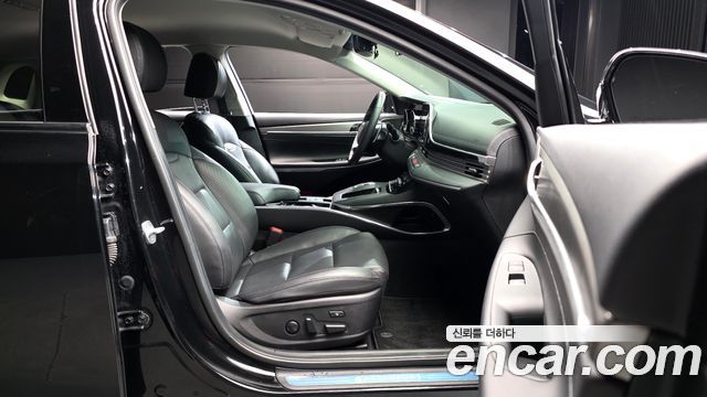 Hyundai Grandeur 2022 — photo 16
