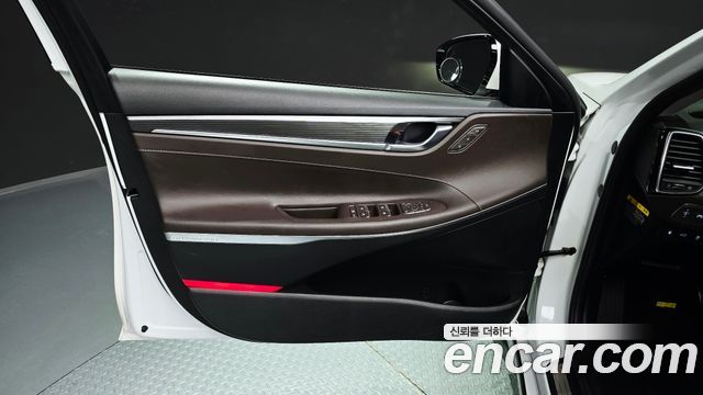 Hyundai Grandeur 2017 — photo 14