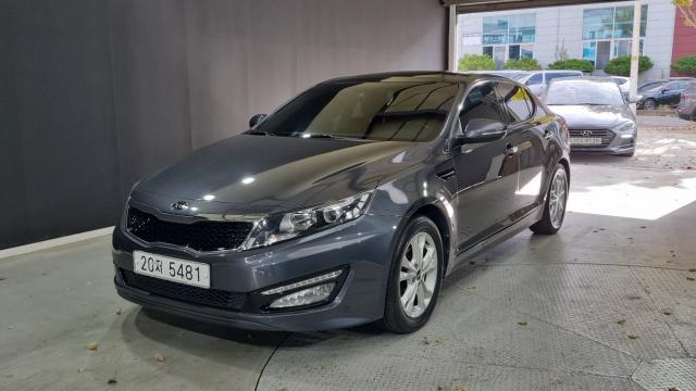 Kia K5 2012 — photo 1