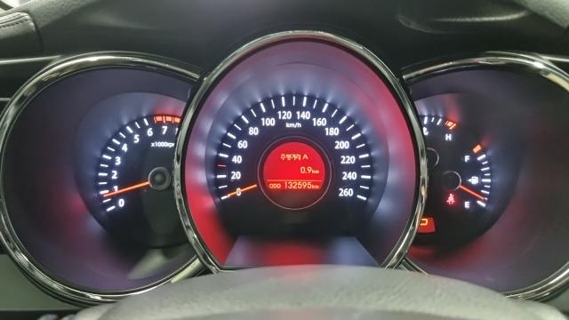 Kia K5 2012 — photo 8