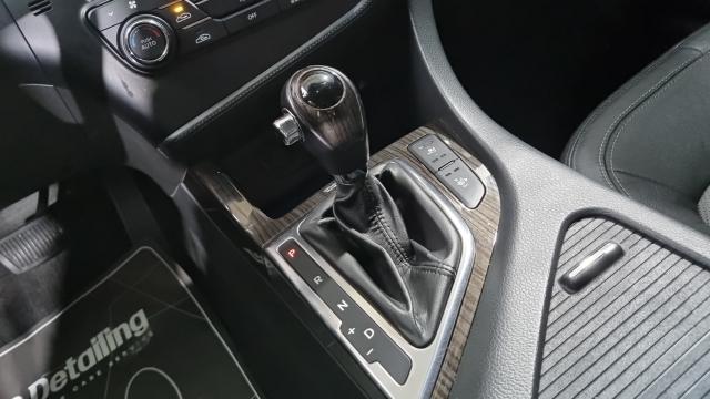 Kia K5 2012 — photo 9