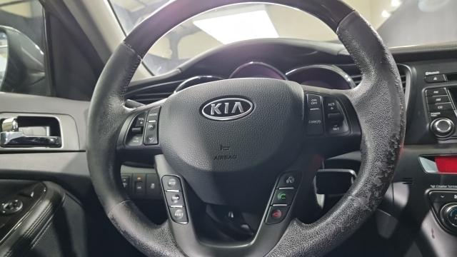 Kia K5 2012 — photo 12