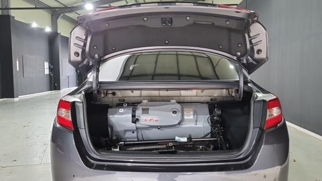 Kia K5 2012 — photo 17