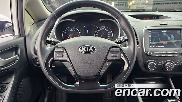 Kia K3 2018 — photo 13