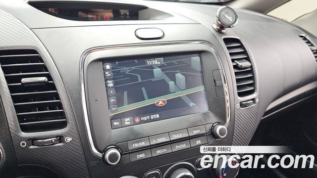 Kia K3 2018 — photo 16