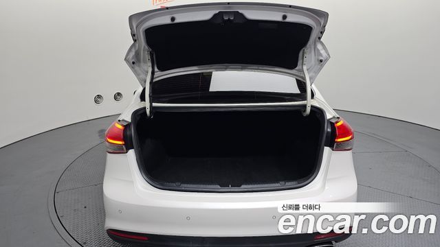 Kia K3 2018 — photo 20