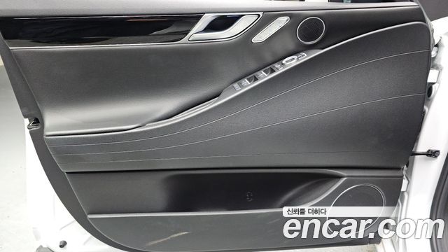 Genesis G80 2022 — photo 14