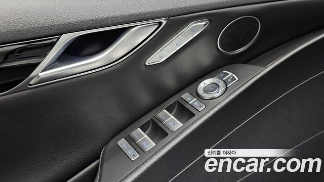 Genesis G80 2022 — photo 33
