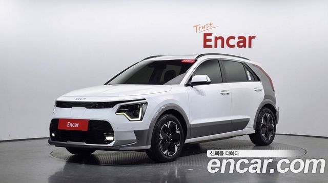 Kia Niro 2023 — photo 32