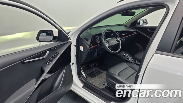 Kia Niro 2023 — photo 17