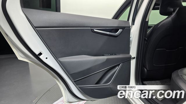 Kia Niro 2023 — photo 15