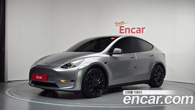 Tesla Model Y 2022 — photo 1